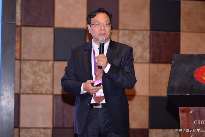 英国威廉公司电子与信息工程学院陈弟虎副院长作专题报告