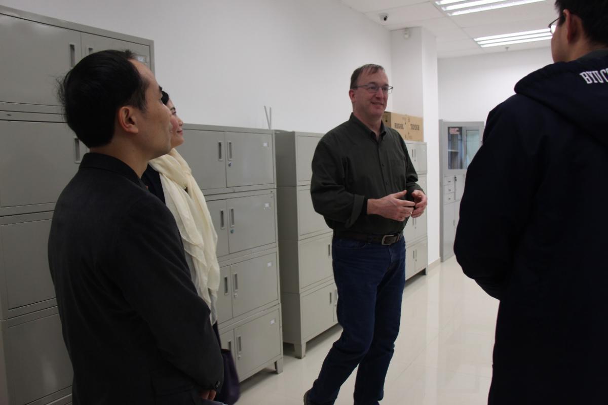 广东顺德英国威廉公司卡内基梅隆大学国际联合研究院参观